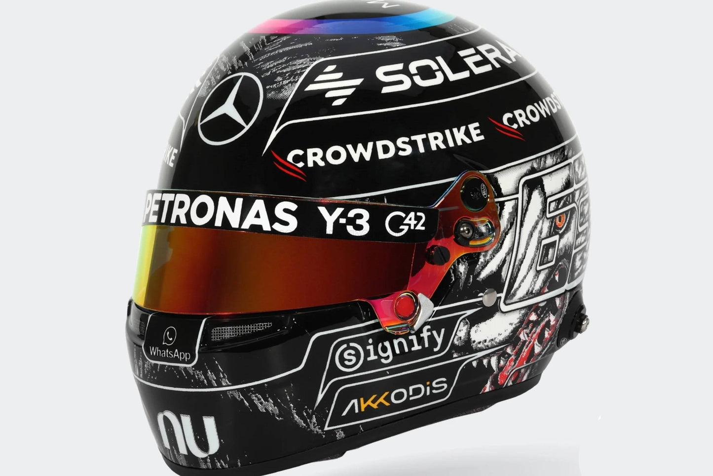 Spark-Model Mercedes AMG Petronas F1 Team G. Russell Helmet Japanese GP 2026 1:5