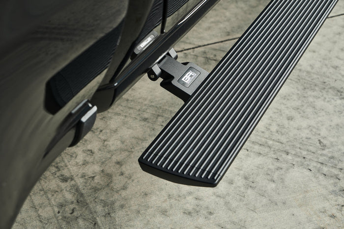 Body Armor 4x4 19-24 GM 1500/2500/3500 Crew Cab (Excl. Classic) E-Power Board Steps - Black GM-4501