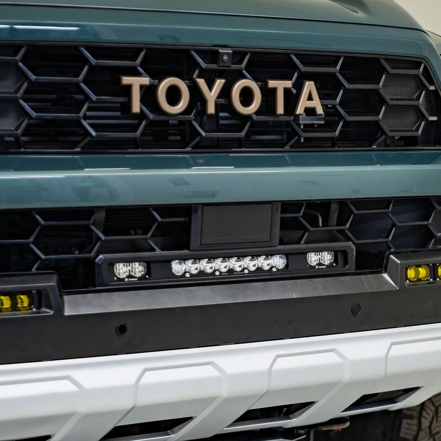 Baja Designs 2025 Toyota 4Runner TRD 10in Pro S2 Pro Grille Light Replacement Kit - Clear 44-8293