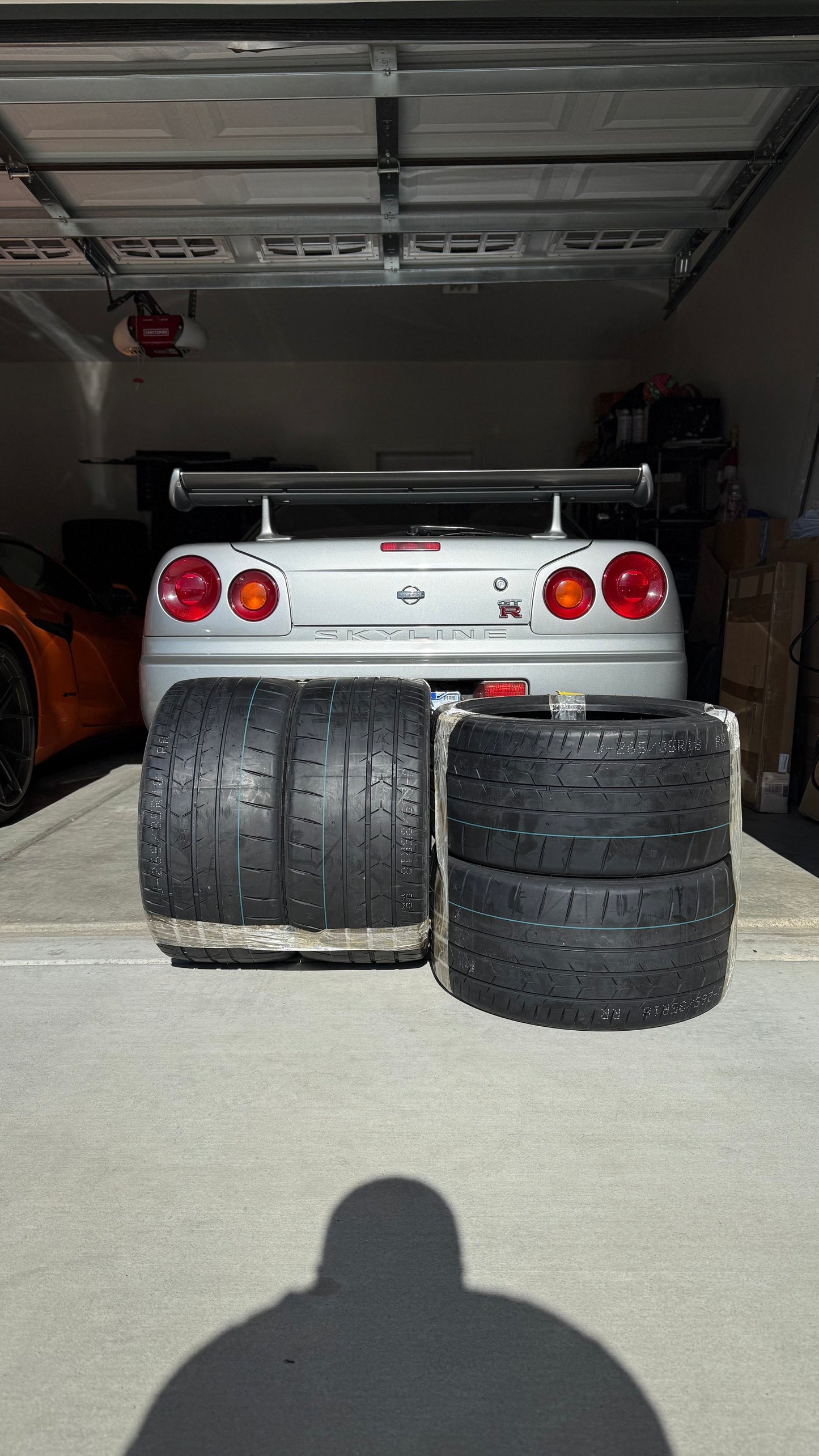 ViTour Tempesta P1 (Super 200 Treadwear)