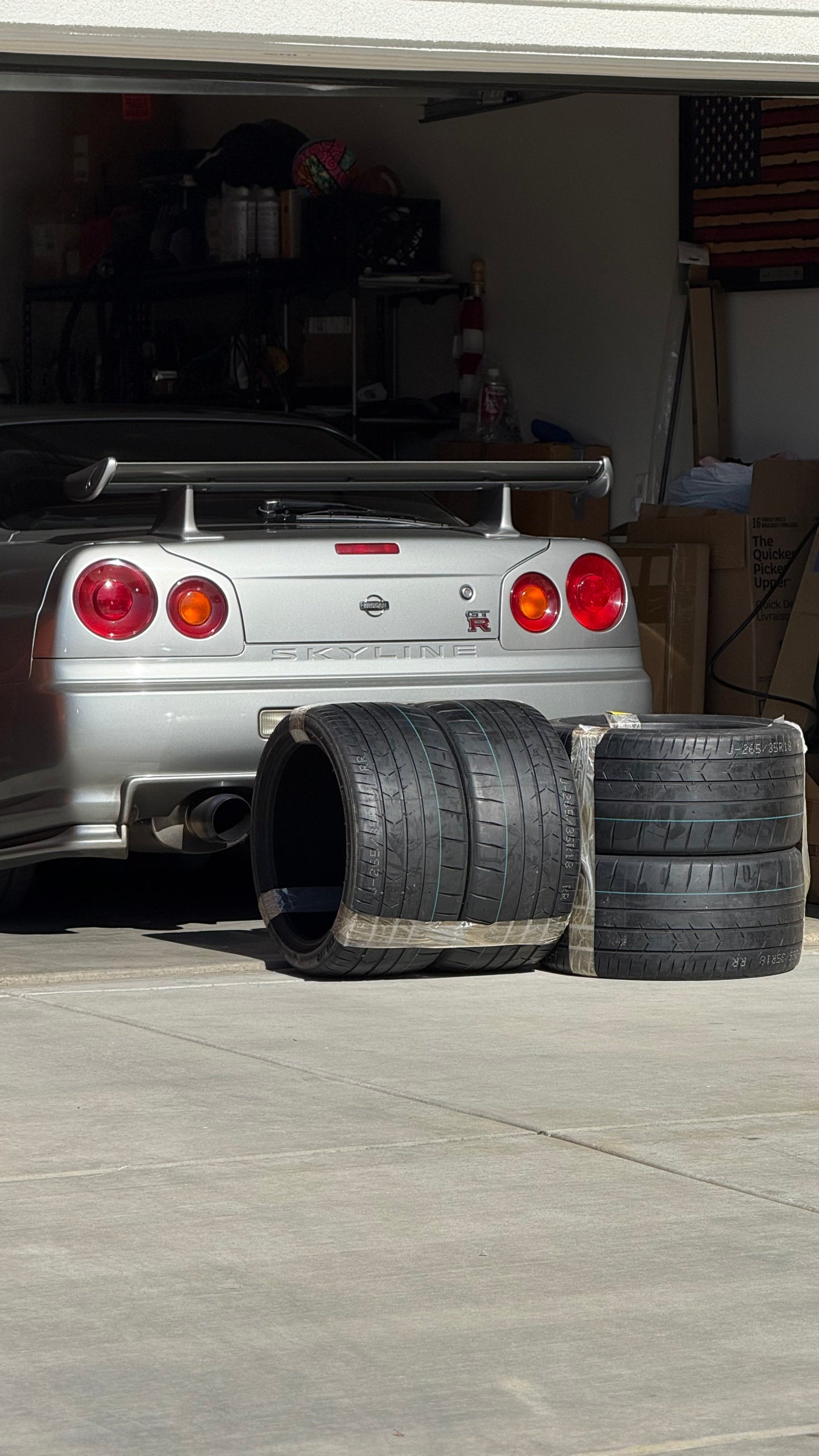 ViTour Tempesta P1 (Super 200 Treadwear)