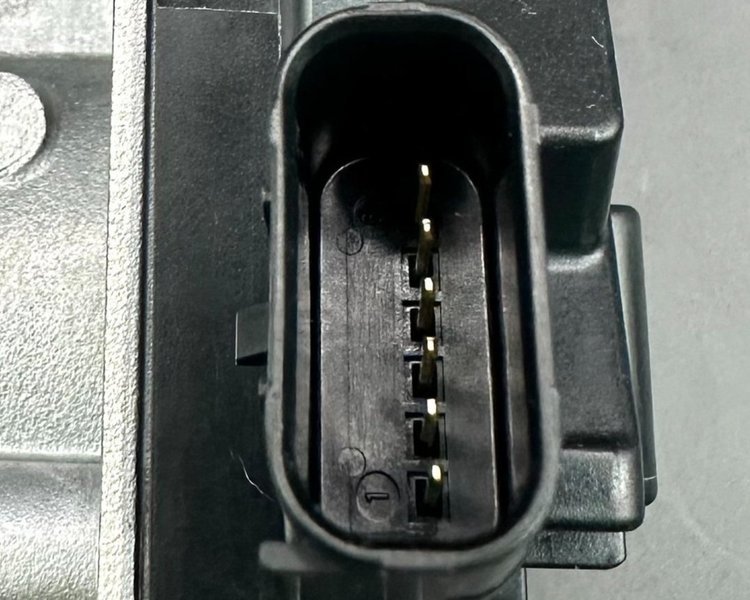 SE3793-87, 87+ MM (Plus+Port.) LT6 - C8 Z06 (2023+) SET OF 2.