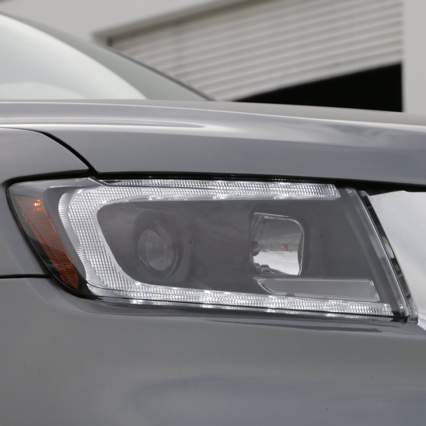 Spyder 11-13 Jeep Grand Cherokee - Light Bar Proj Headlights - Halo Model - Blk - PRO-YD-JGC11-LB-BK 5085795