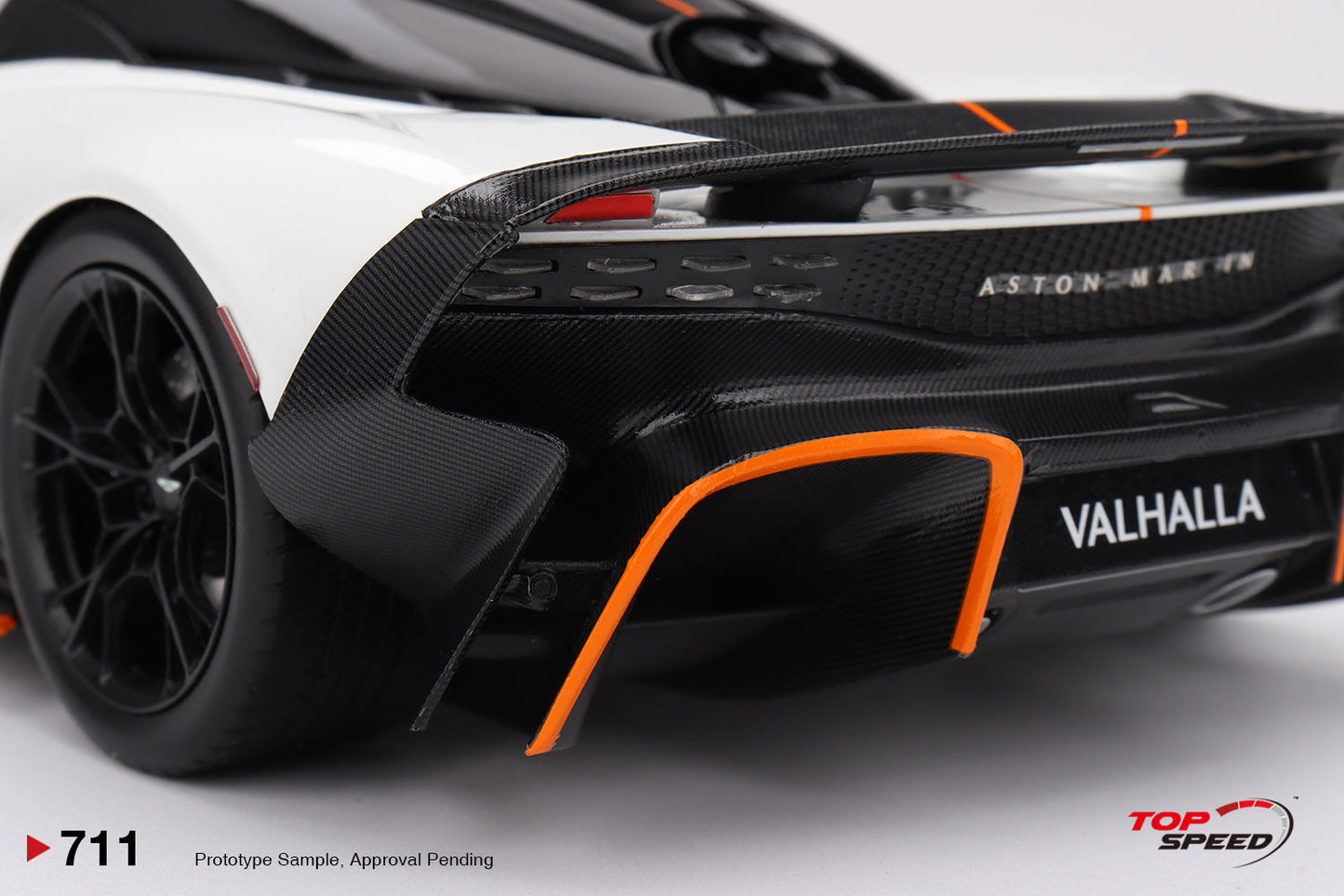 Topspeed Aston Martin Valhalla Lunar White 1:18
