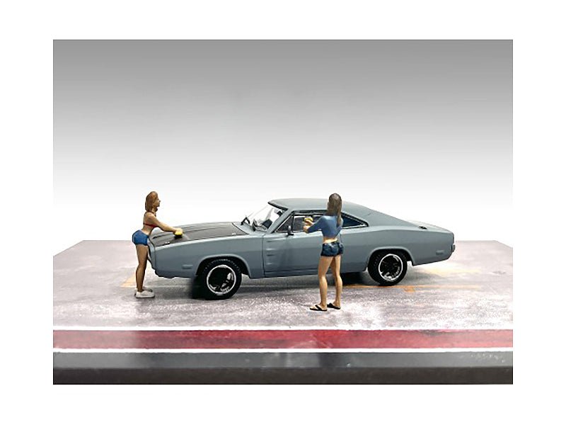"Car Wash Girls" Set 2 Jessica and Jennifer 2 Piece Figure Set for 1/43 Scale Models by American Diorama free shipping USA