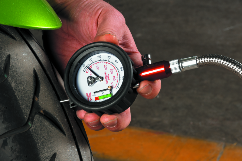 BikeMaster Tire Gauge 2-1 0-60 PSI 151792