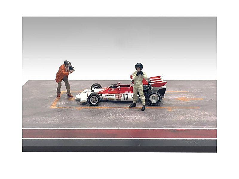 "Race Day" Two Diecast Figures Set 2 for 1/43 Scale Models by American Diorama free shipping USA