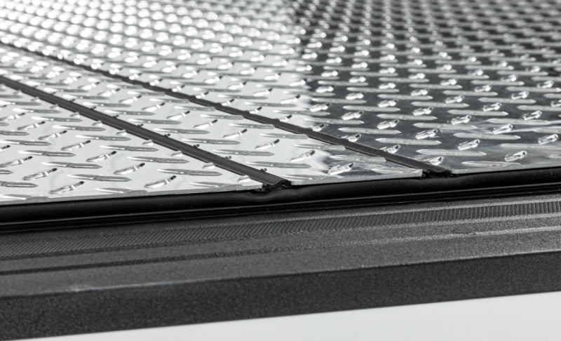 Access LOMAX Pro Series Tri-Fold Cover 2020 Jeep Gladiator 5ft (w/ Trail Rail) Box Diamond Plate B0070029