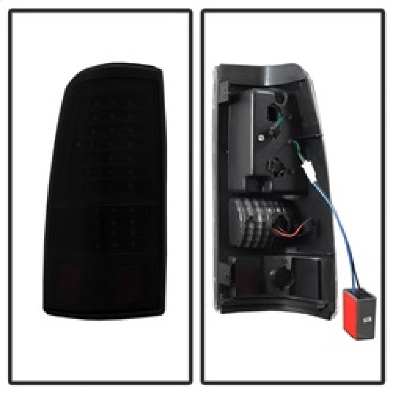 SPYDER xTune 03-06 Chevrolet Silverado 1500 LED Tail Lights - Black Smoke (ALT-JH-CSIL03-LED-BSM) 9037641