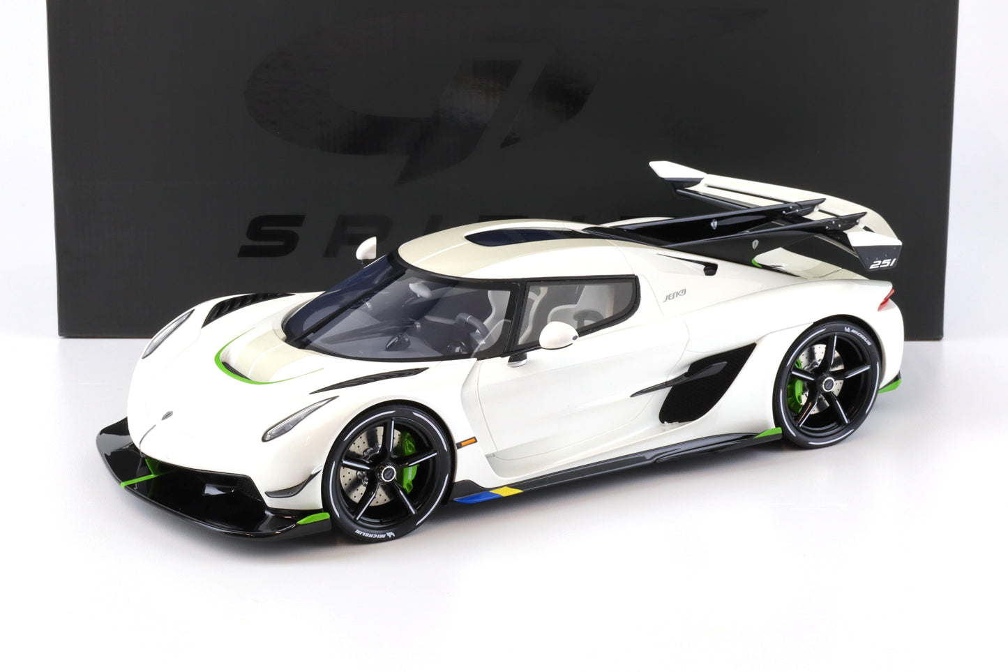 GT Spirit 2019 Koenigsegg Jesko White 1:12