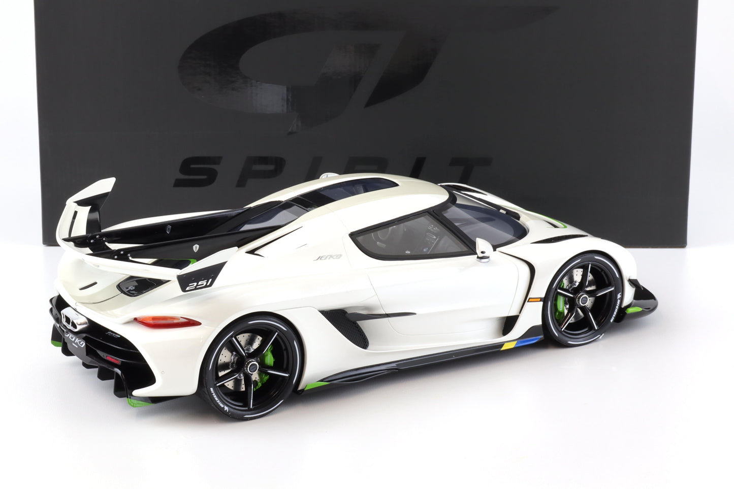 GT Spirit 2019 Koenigsegg Jesko White 1:12