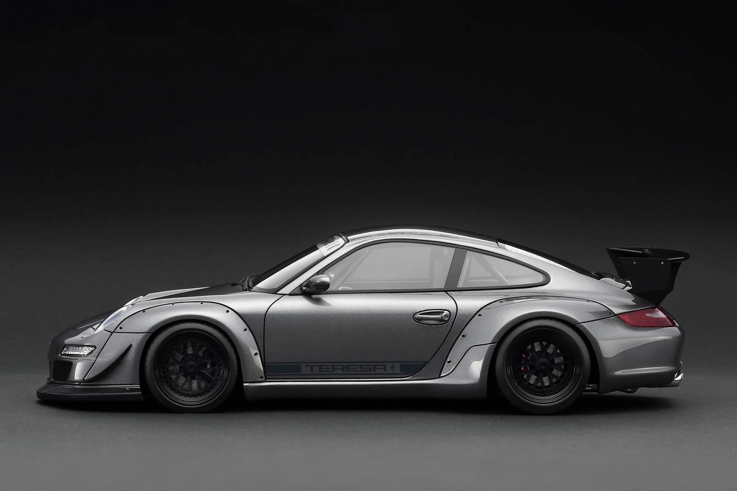 Ignition-Model Porsche 911 RWB 997 GT3 Gun Metallic Grey 1:18 *Damaged Box*