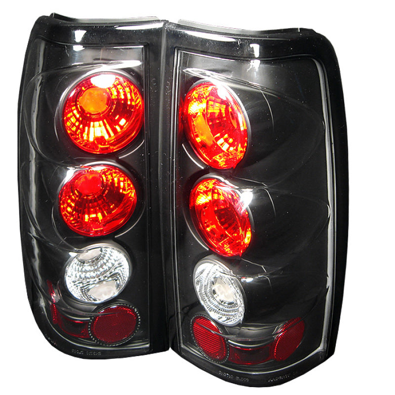 Spyder Chevy Silverado 1500 03-06 (Does Not Fit Stepside)Euro Style Tail Lights Blk ALT-YD-CS03-BK 5001696