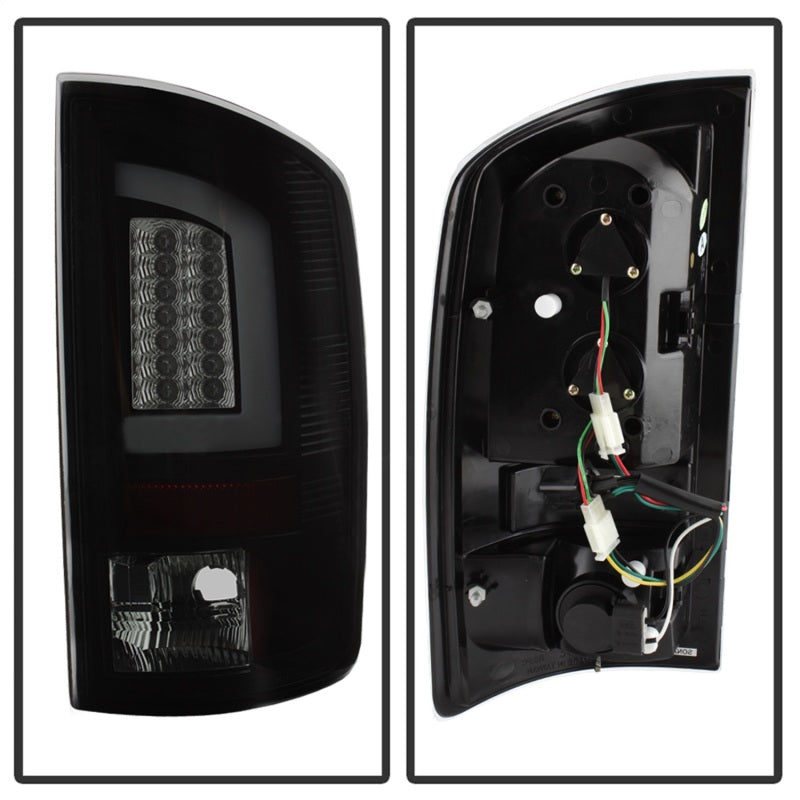 Spyder 02-06 Dodge Ram 1500 V3 Light Bar LED Tail Light - Blk Smoke (ALT-YD-DRAM02V3-LBLED-BSM) 5084125
