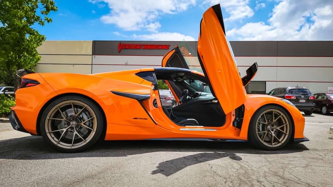 Vertical doors | Chevrolet Corvette C8 Z06 2023-2025  Lambo Door Conversion Kit