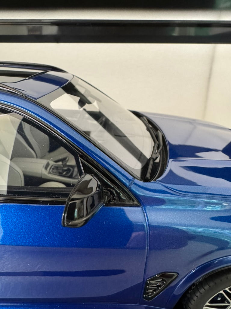 GT Spirit 2023 BMW X5M (G05) Competition Marina Bay Blue Metallic 1:18 *Defect*