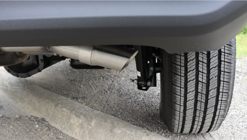 Corsa 18+ Jeep Wrangler JL 2.5in Dual Rear Turn Down Exit Black Sport Axle-Back Exhaust 21013BLK