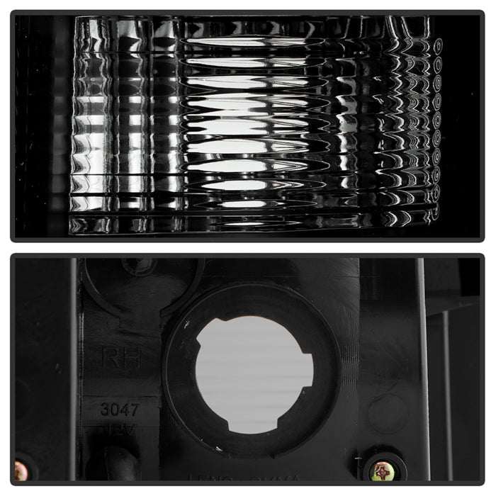 Spyder 07-13 Silverado (Will Not Work w/2010 921 Bulb)V3 Tail Lights Blk Smk ALT-YD-CS07V3-LBLED-BSM 5084095