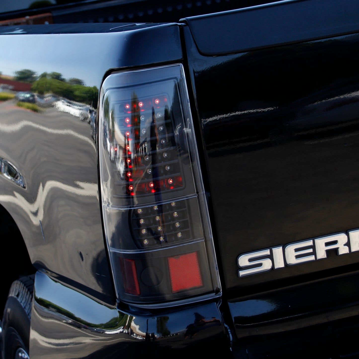 Spyder Chevy Silverado 1500 99-02 (Not Fit Stepside) LED Tail Lights Blk ALT-YD-CS99-LED-BK 5002044