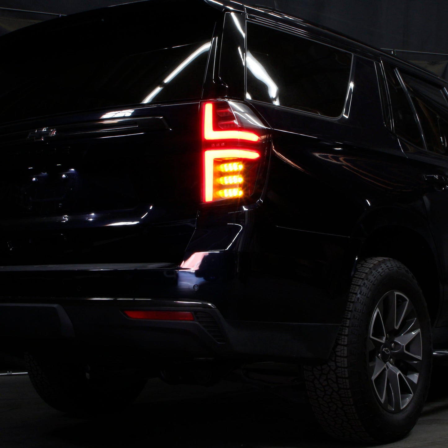 SPYDER 21-23 Chevy Tahoe/Suburban (Halogen Only) LED Tail Lights - Blk (ALT-YD-CSUB21HAL-GR-BK) 5088864