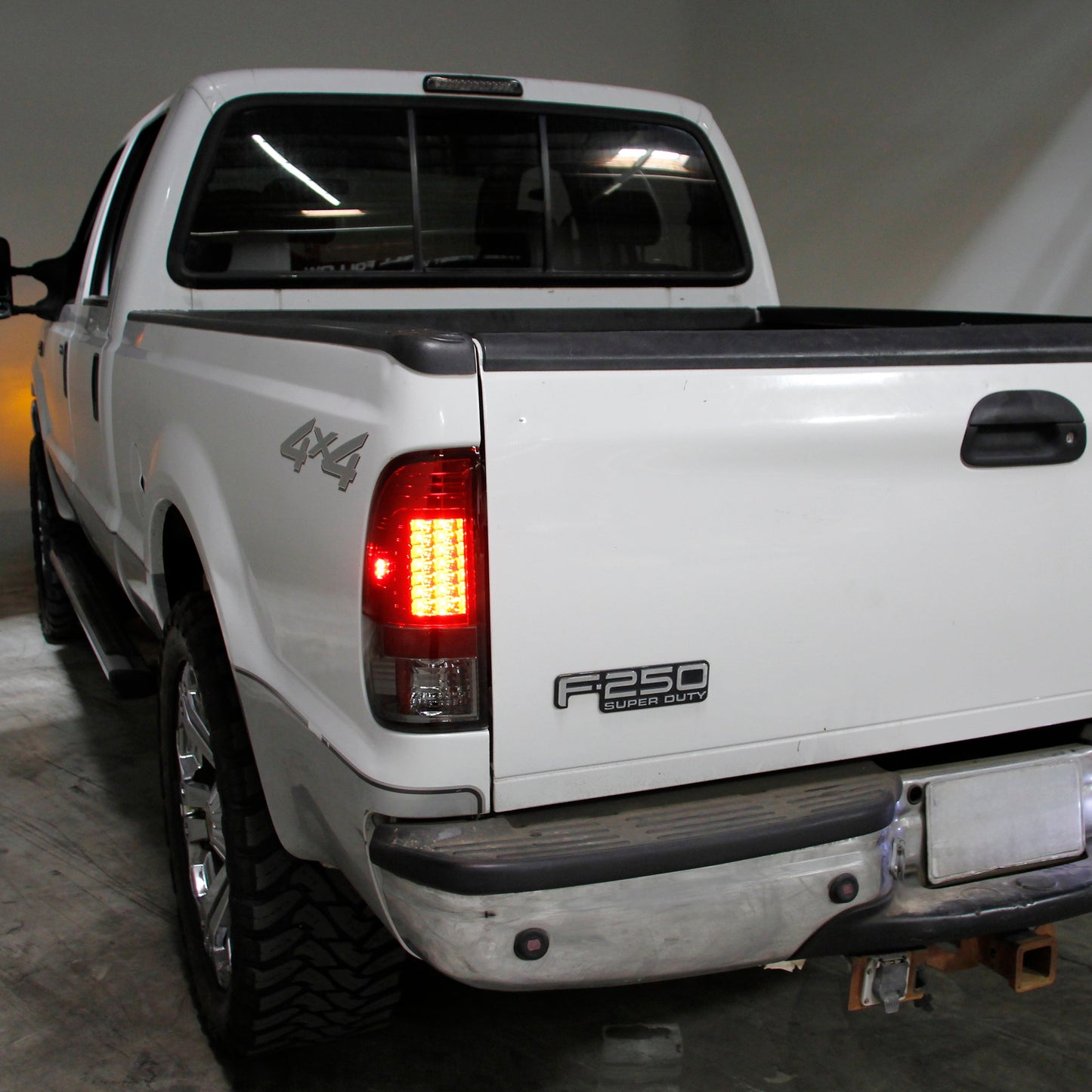 Spyder Ford F150 side 97-03/F250/350 Duty 99-07 LED Tail Lights Red Clear ALT-YD-FF15097-LED-RC 5003485