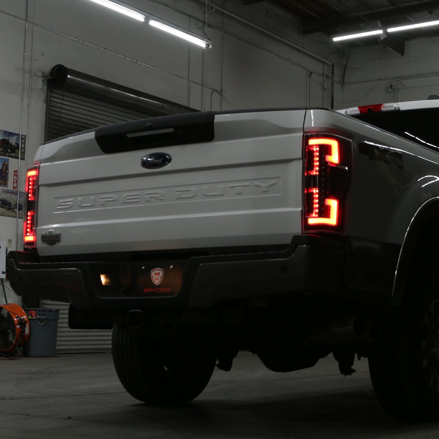 SPYDER Apex 20-21 Ford F250 SD (LED Model Only) LED Tail Lights - Black (ALT-YD-FS20LEDBS-LED-BK) 5088642
