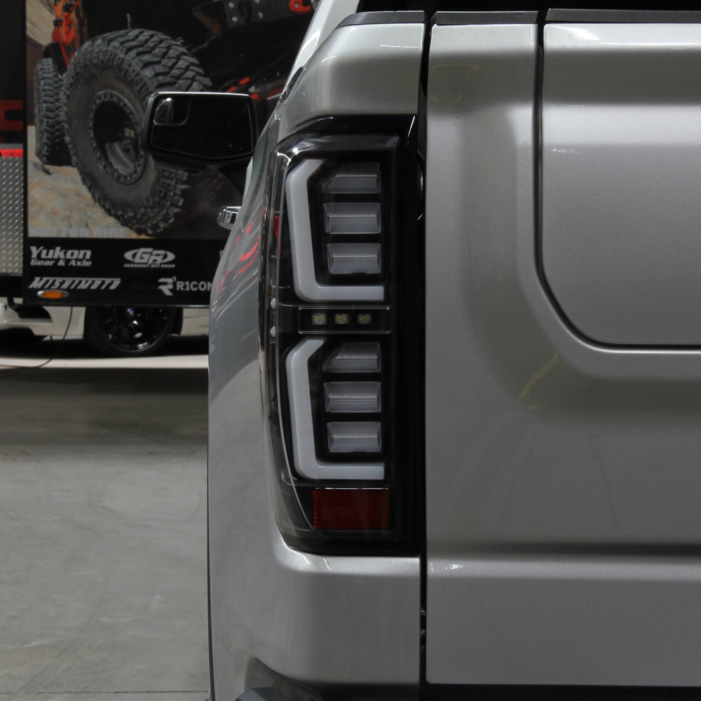 Spyder GMC Sierra 19-20 Incandescent Bulb Model Only LED Tail Lights-Black Smoke ALT-YD-GS19-LED-BSM 5000293