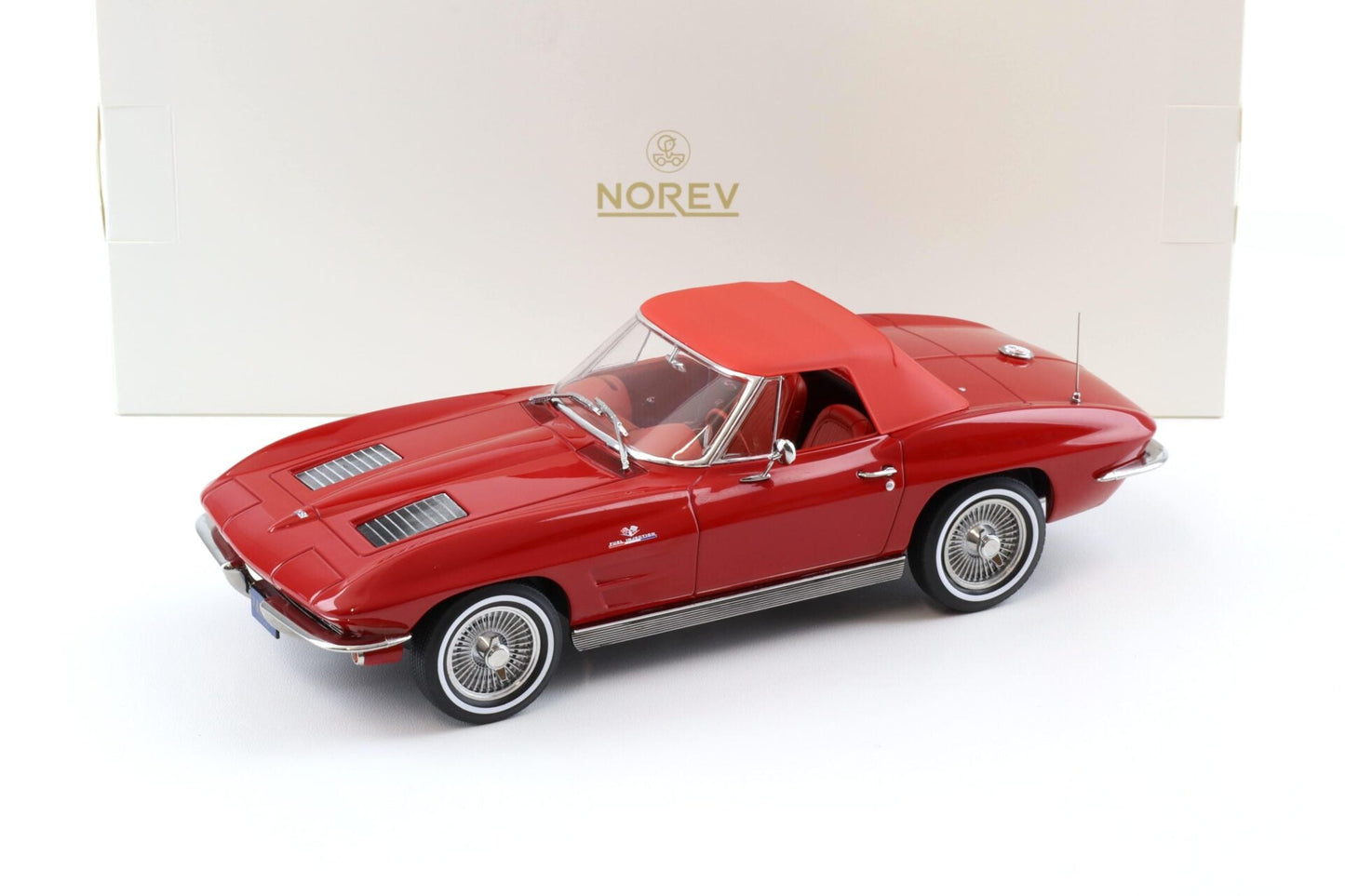 Norev 1963 Chevy Corvette C2 Stingray Cabriolet (Convertible) Riverside Red 1:18 *Defect*