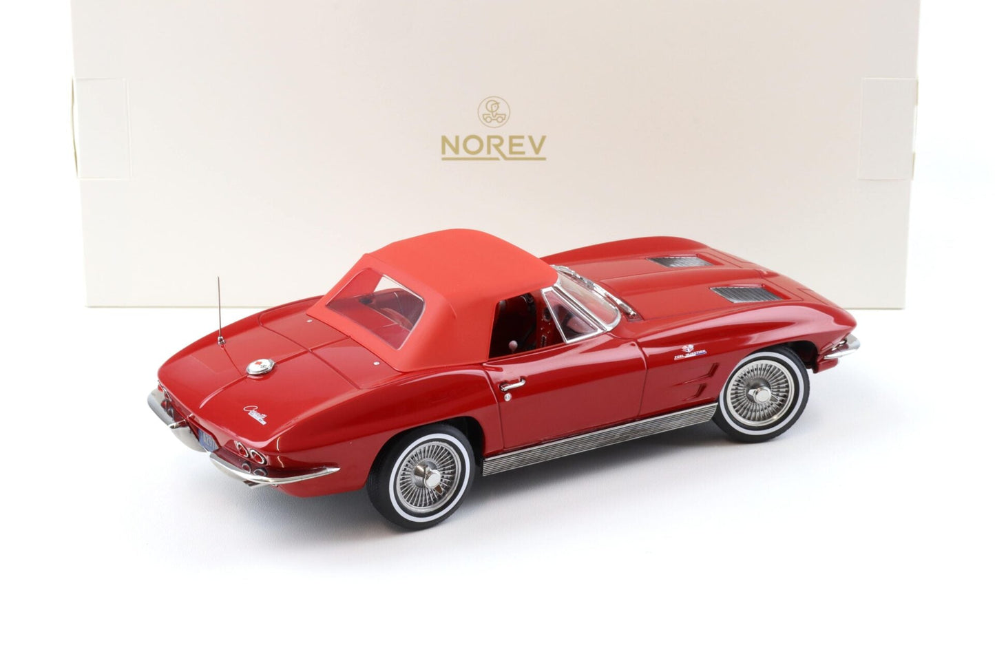 Norev 1963 Chevy Corvette C2 Stingray Cabriolet (Convertible) Riverside Red 1:18 *Defect*