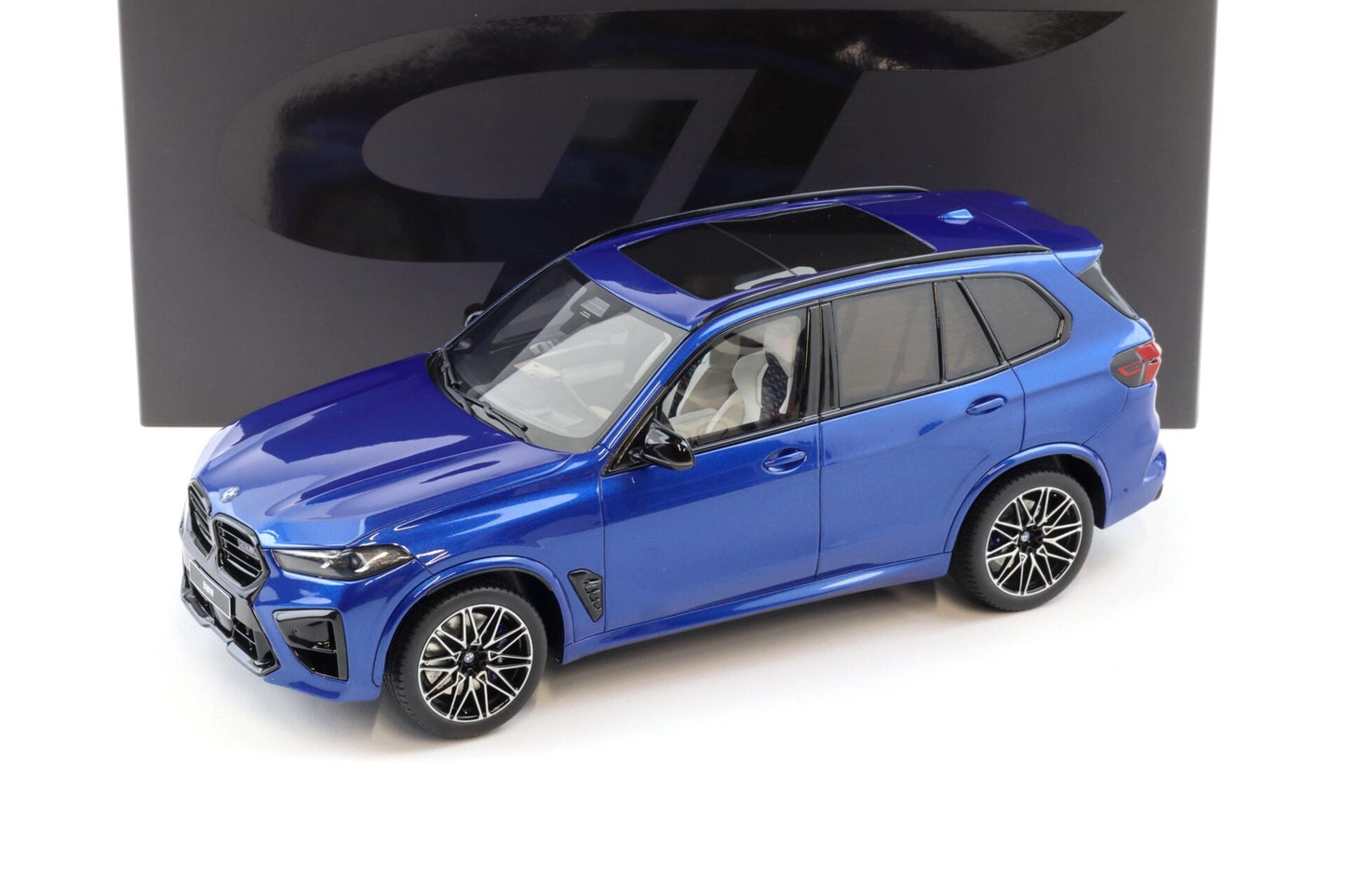 GT Spirit 2023 BMW X5M (G05) Competition Marina Bay Blue Metallic 1:18 *Defect*