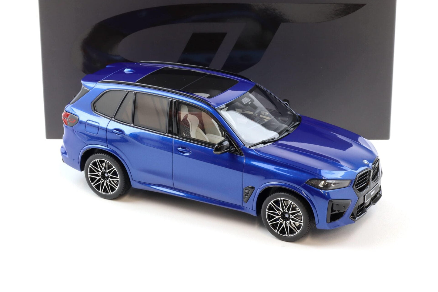 GT Spirit 2023 BMW X5M (G05) Competition Marina Bay Blue Metallic 1:18 *Defect*