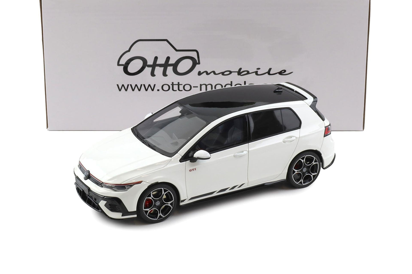 Otto 2024 Volkswagen Golf GTI MK8 Clubsport White 1:18