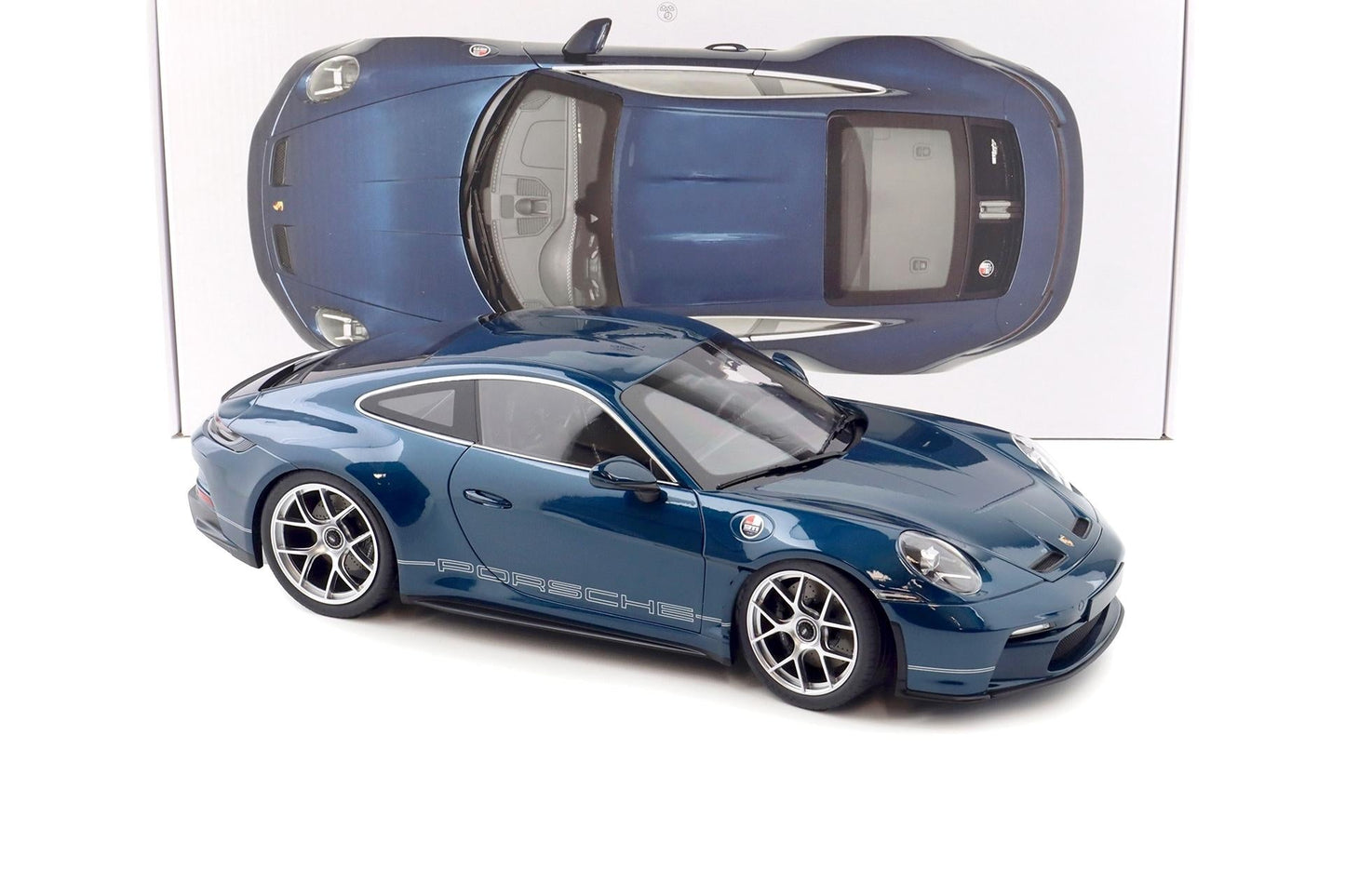 Norev 2023 Porsche 911 992 S/T Sonderwunsch PTS+ Amazonas Green 1:12