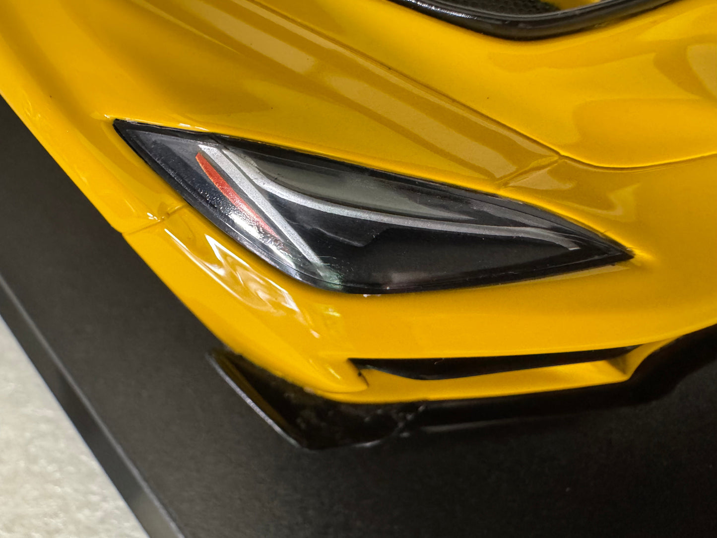 GT Spirit 2025 Chevy Corvette C8 ZR1 Competition Yellow Tintcoat 1:18 *Defect*