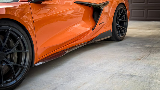 Z07R Side Skirts(z06, eRay, GS, GSX, ZR1, ZR1X,Stingray), Large Side Blade. Pre Preg 2x2 Carbon