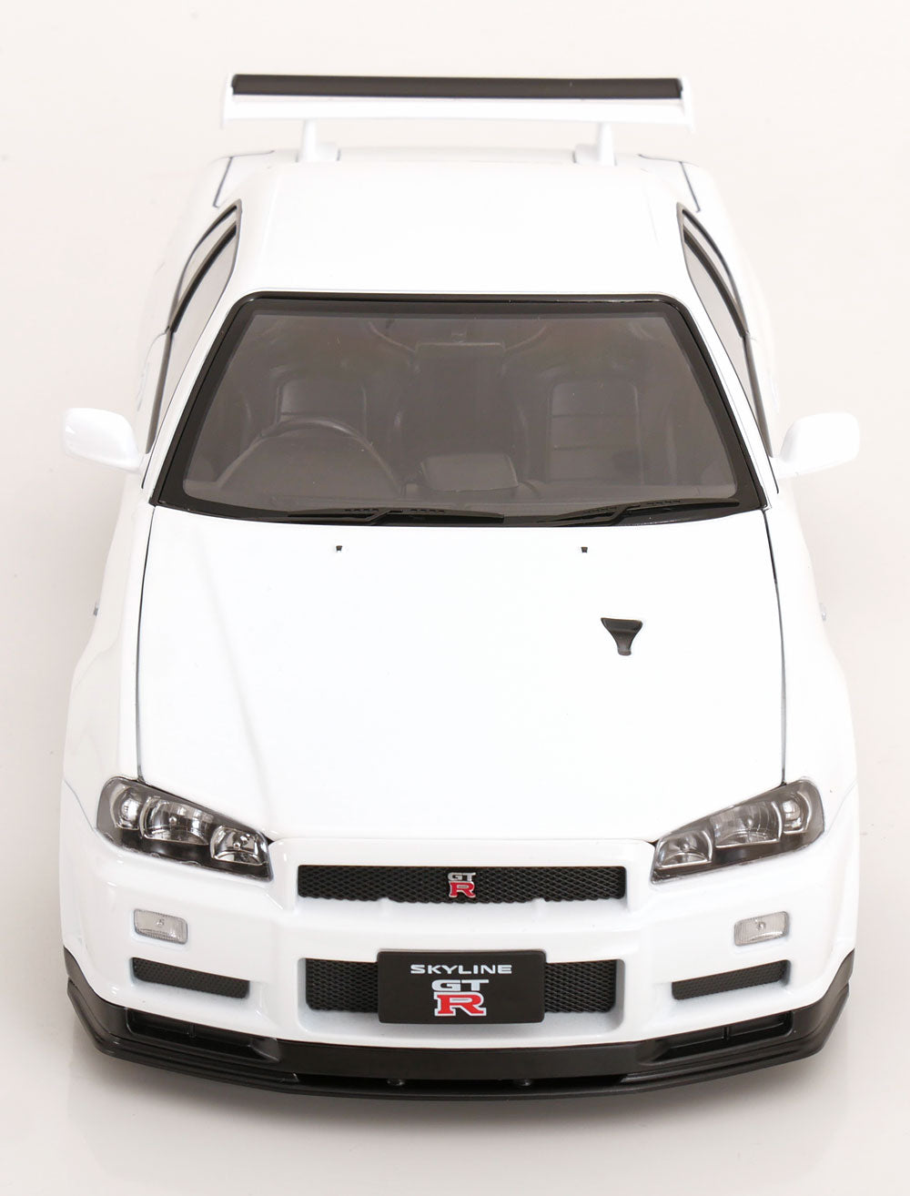 KK Scale 2001 Nissan Skyline GT-R R34 V-Spec II White 1:12
