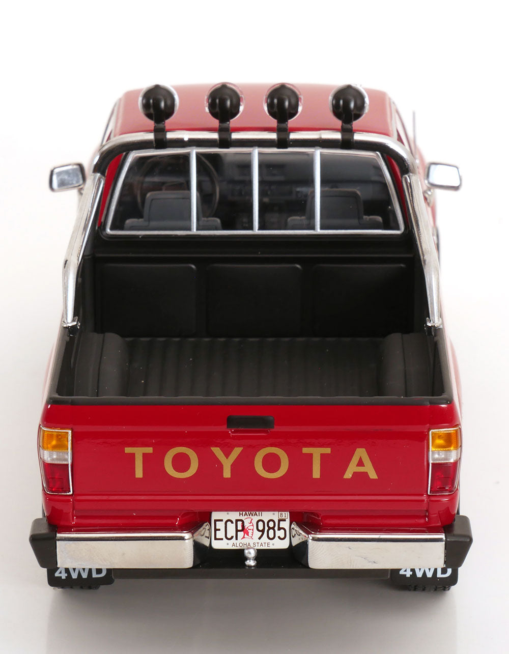 KK Scale 1985 Toyota Hilux Xtra Cab 4x4 Pickup Truck Red 1:18