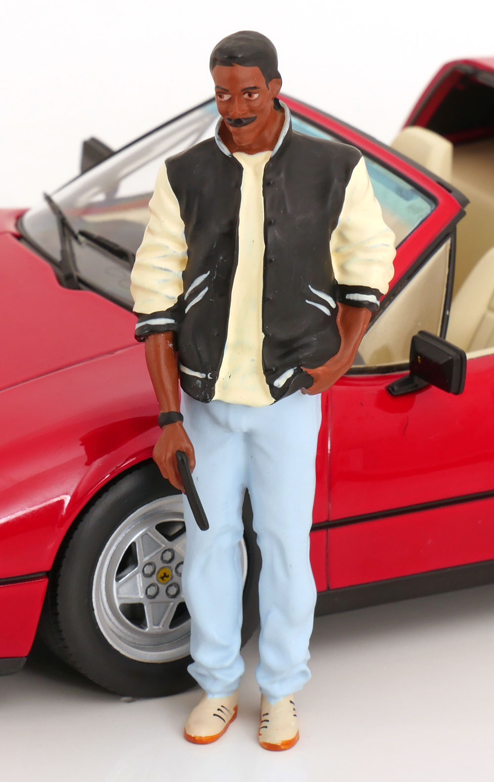 KK Scale - Figures - Axel Foley (Eddie Murphy) w/ gun 1:18