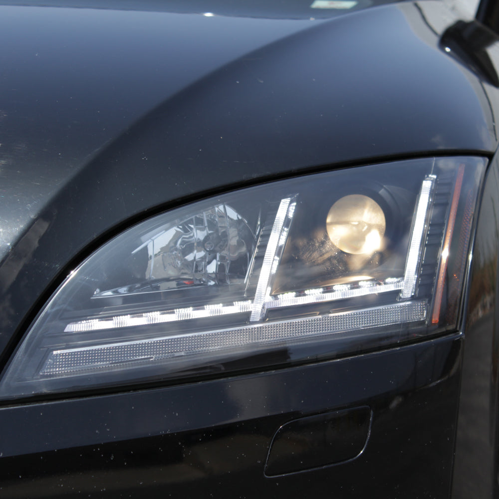 Spyder 08-15 Audi TT Halogen Projector Headlights w/Seq Turn Signal - Black (PRO-YD-ATT08-BK) 5085535