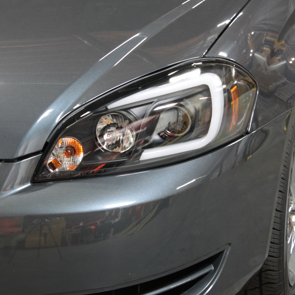 Spyder 06-13 Chevy Impala / 06-07 Chevy Monte Carlo Projector Headlights - Light Bar - Black 5086679