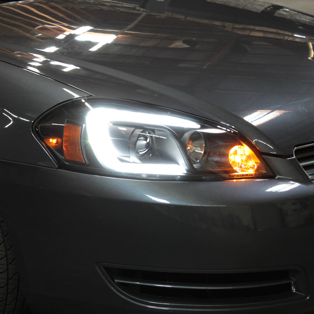 Spyder 06-13 Chevy Impala / 06-07 Chevy Monte Carlo Projector Headlights - Light Bar - Black 5086679