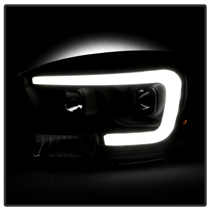 Spyder Dodge Ram 1500 06-08 V2 Projector Headlights - Light Bar DRL - Black (PRO-YD-DR06V2-LB-BK) 5085306