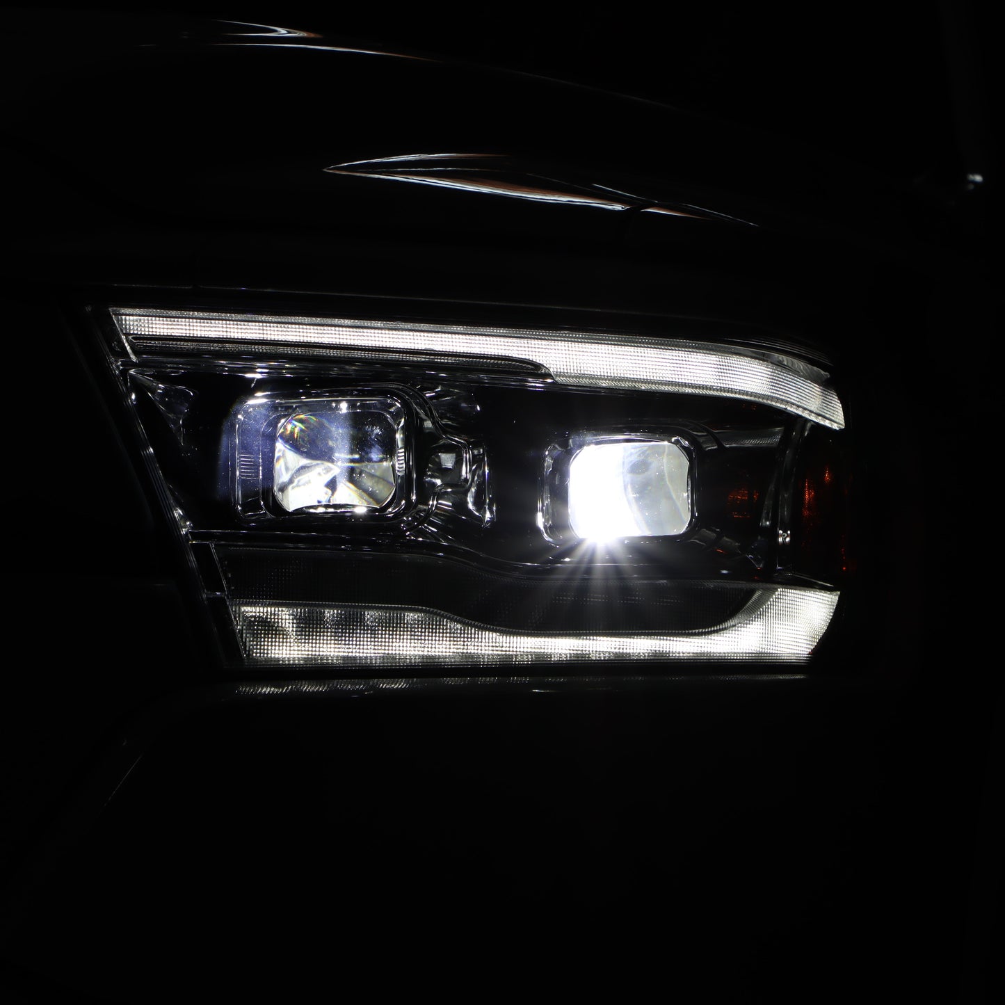 SPYDER Dodge Ram 19-20 Halogen Model Only Projector Headlights Chrome PRO-YD-DR19HALAP-SEQ-C 5087638