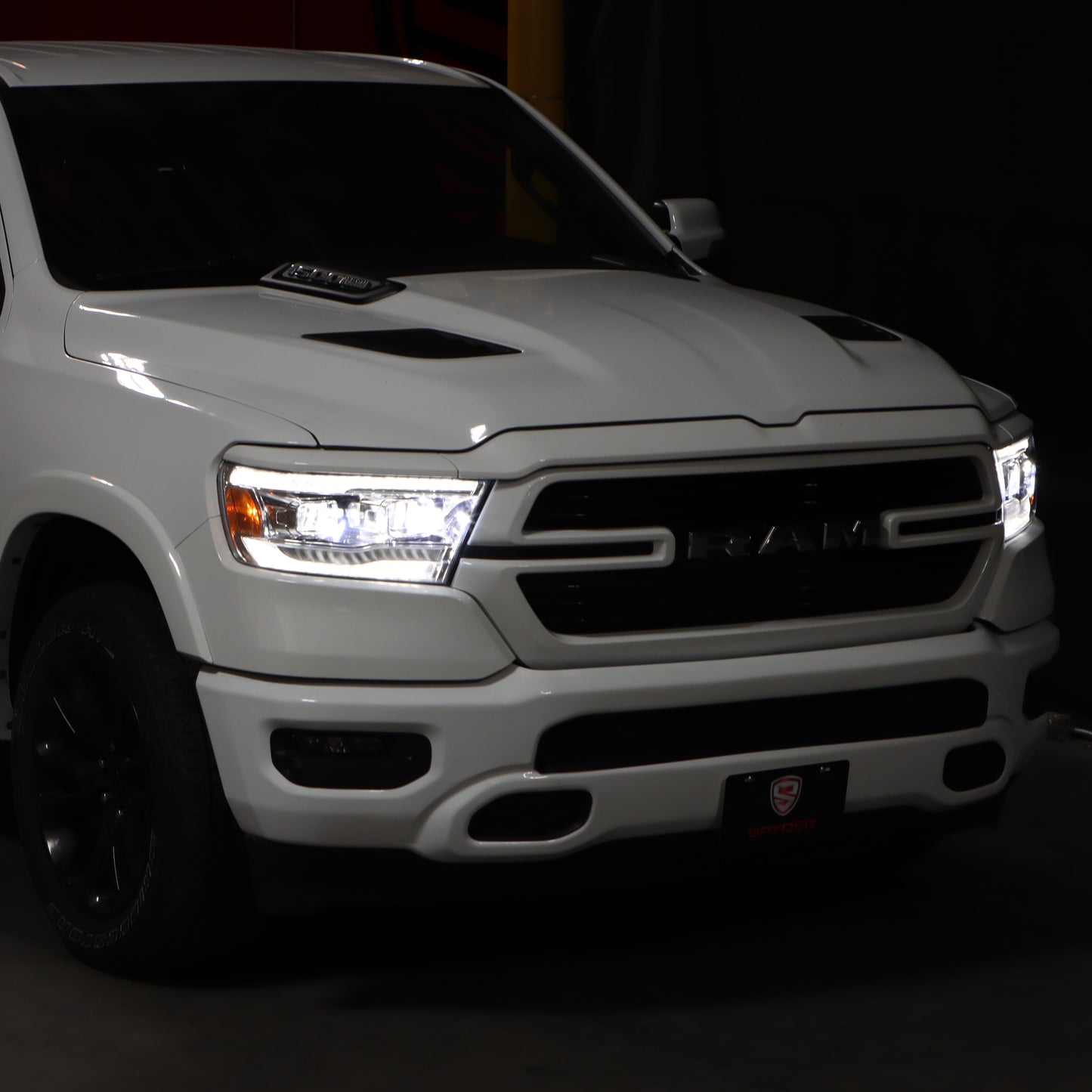 SPYDER Dodge Ram 19-20 Halogen Model Only Projector Headlights Chrome PRO-YD-DR19HALAP-SEQ-C 5087638