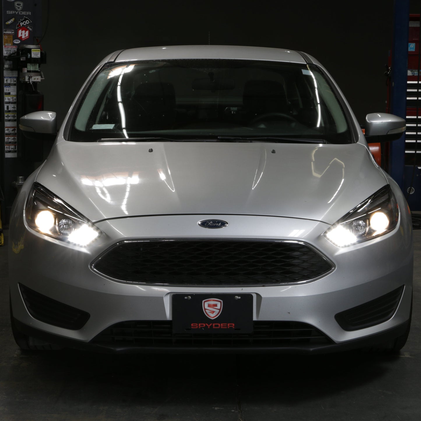 Spyder 15-18 Ford Focus Projector Headlights - Seq Turn Light Bar - Black PRO-YD-FF15-LBSEQ-BK 5086105