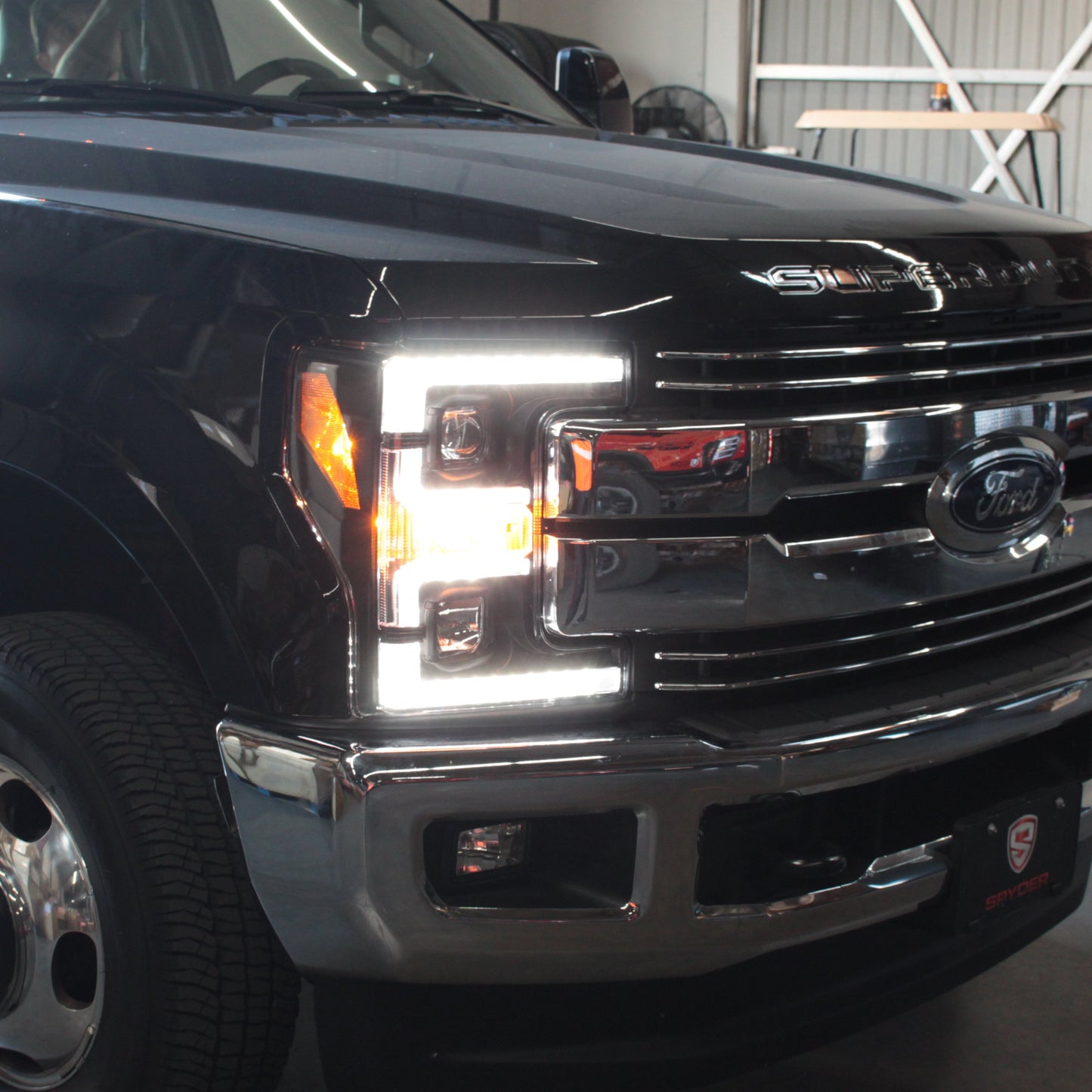 Spyder Ford F-250/F-350/F450 Super Duty 17-18 Projector Headlights Black PRO-YD-FS17-SBSEQ-BK 5086280