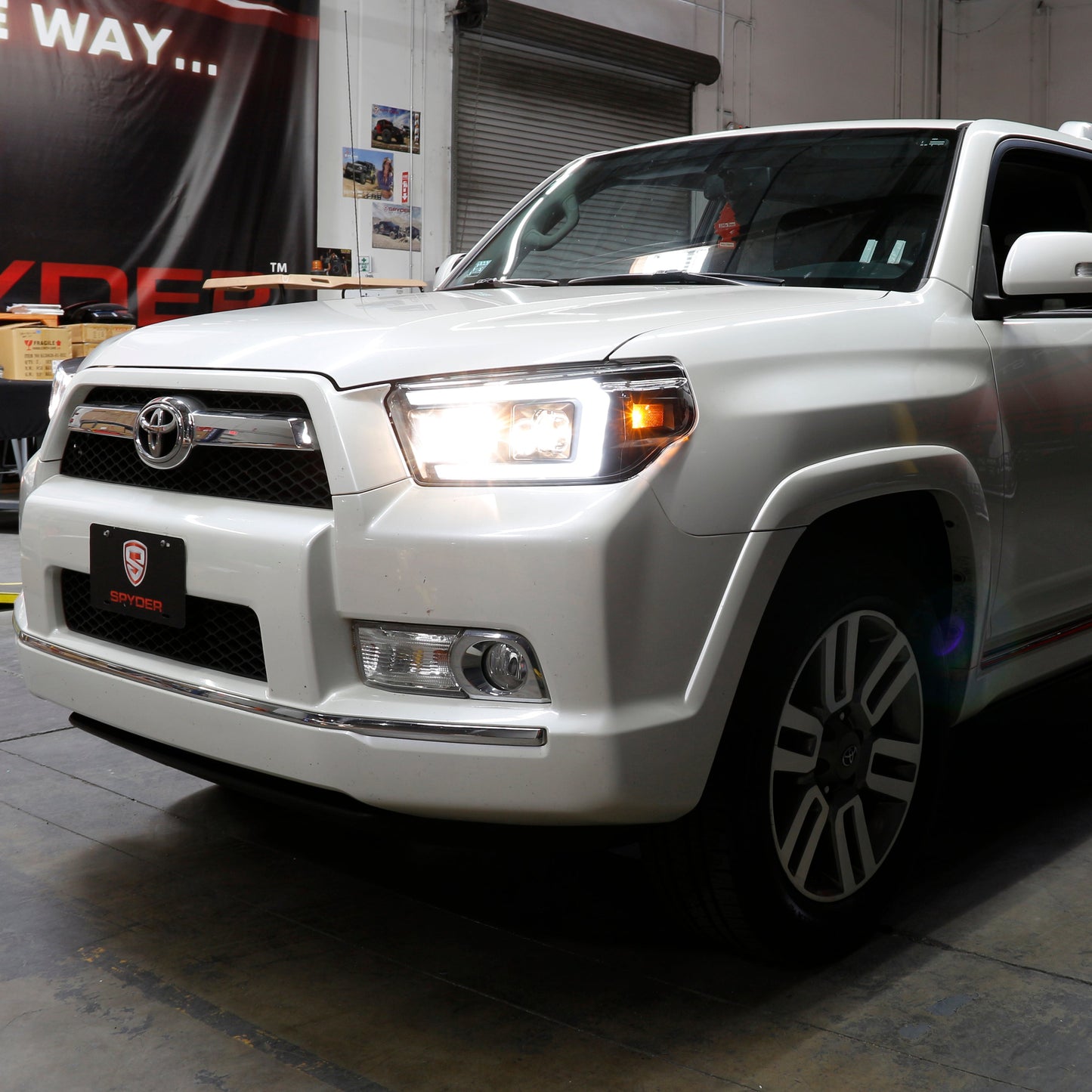 Spyder Signature Toyota 4Runner 10-13 Projector Headlights - Black (PRO-YD-T4R10SI-BK) 5087454