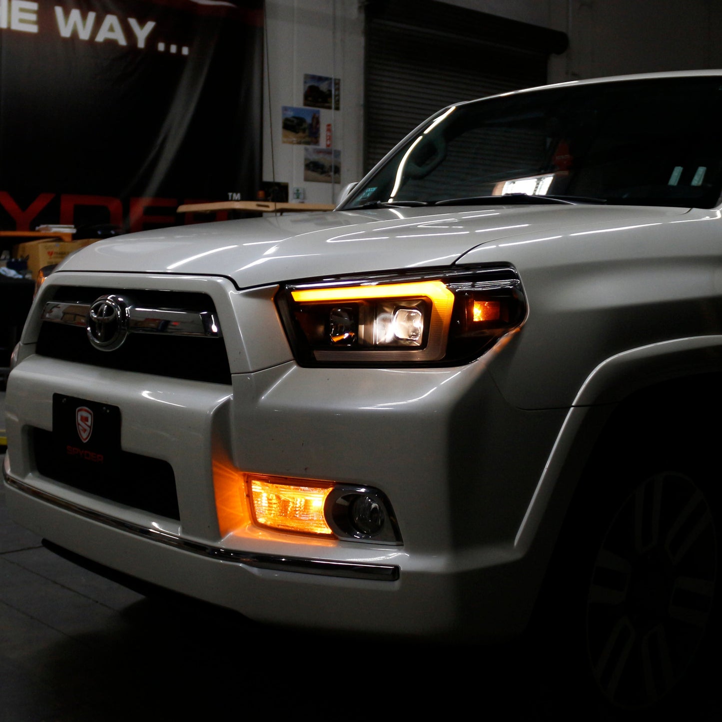 Spyder Signature Toyota 4Runner 10-13 Projector Headlights - Black (PRO-YD-T4R10SI-BK) 5087454
