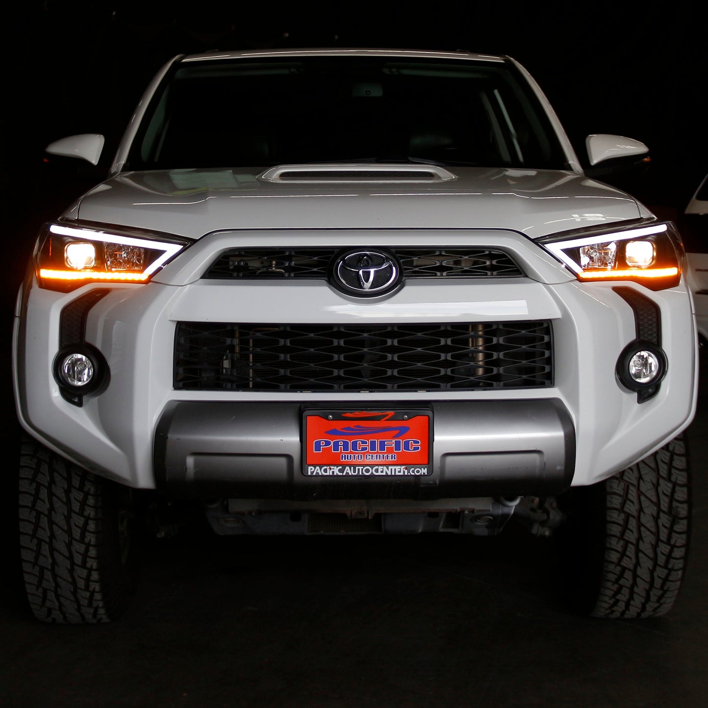 SPYDER 14-20 Toyota 4Runner Projector Headlights w/Seq. LED Turn Sig. LED White Light Bar Park Light 5088154