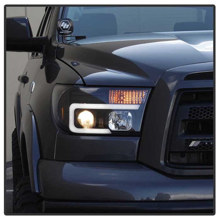 Spyder 08-13 Toyota Sequoia Projector Headlights - Light Bar DRL - Black PRO-YD-TTU07V2-LB-BK 5085344